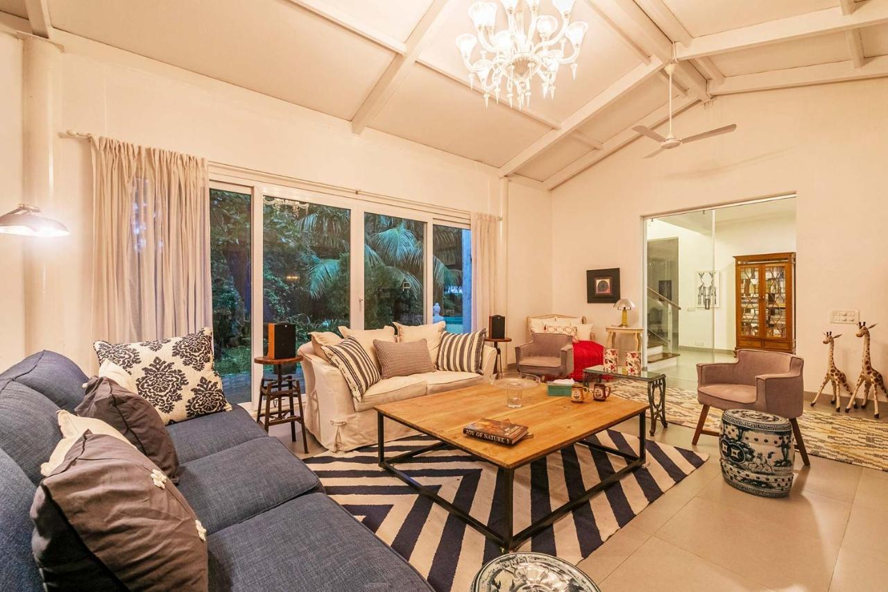 אליבג Hamptons Charm By Stayvista Luxury 5Br With Pool, Lawn & Table Tennis מראה חיצוני תמונה